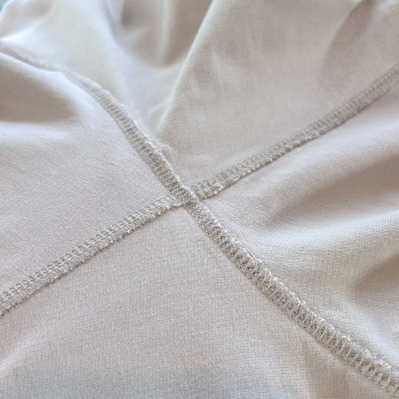 Patagonia Cross Front Leggings Women’s Size Medium in Ivory - Picture 8 of 8